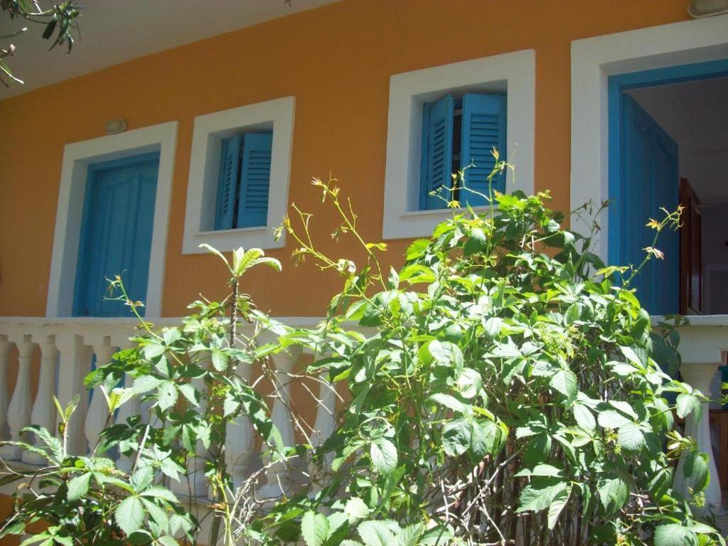 Vania Gardenos Apartment Vitalades