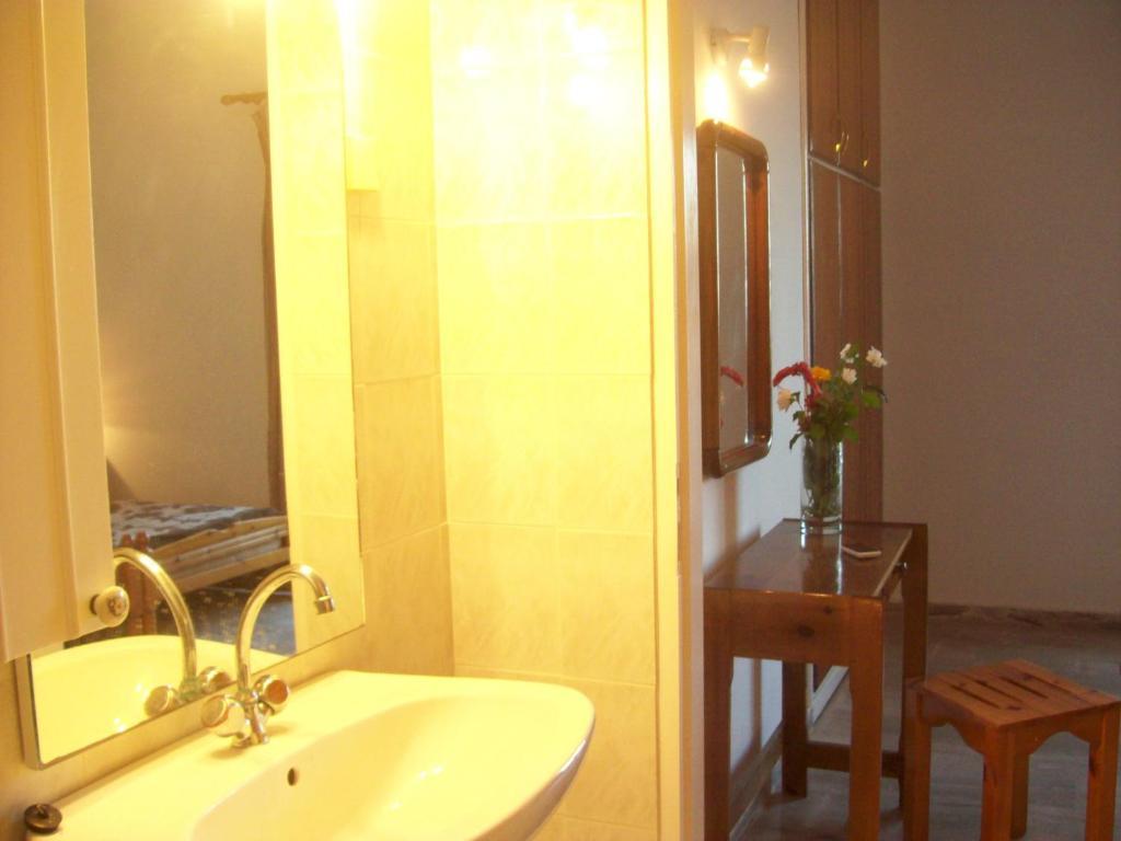 Vania Gardenos Apartamento