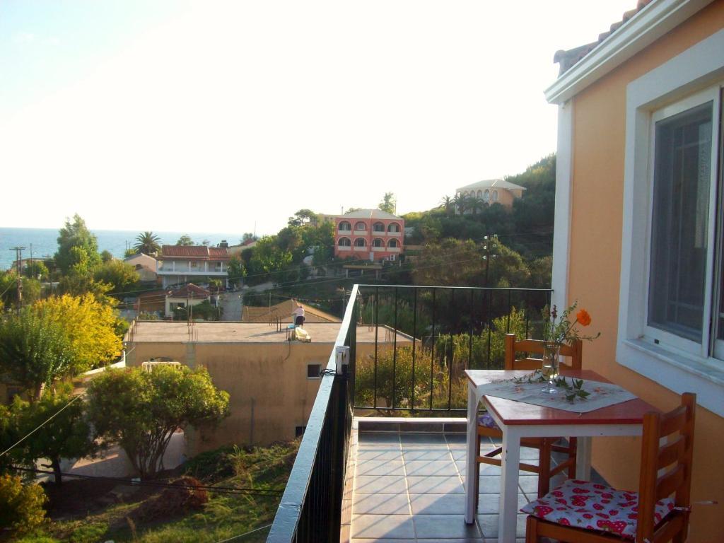 Vania Gardenos * Vitaládes